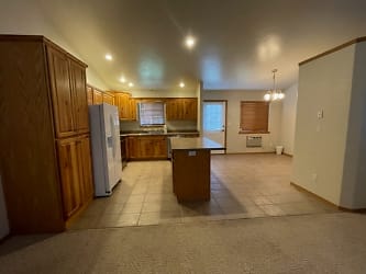 2833 Lincoln Ave unit 1 - Cody, WY