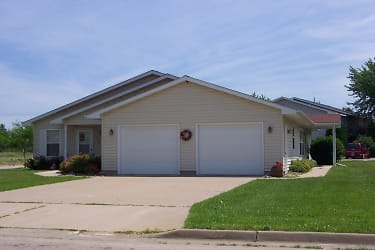 917 Mary Kay Ave unit a - Tomah, WI