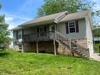 266 Red Bud Ln - Sevierville, TN