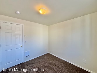 957 NW Redwood Place - Redmond, OR