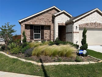 8156 Branch Hollow Trail - Fort Worth, TX