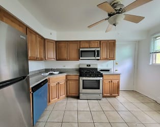 2007 W Touhy Ave unit 308 - Chicago, IL