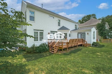 9235 Rose Cottage Ln - Mechanicsville, VA