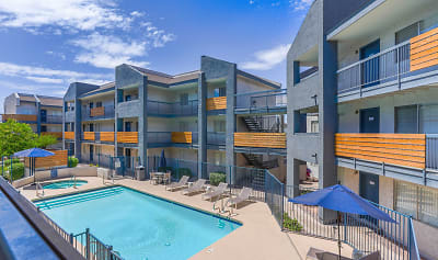 Rise Midtown Apartments - Phoenix, AZ
