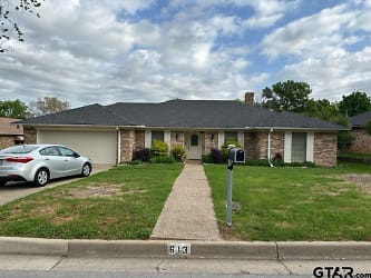 613 Carriage Dr - Tyler, TX