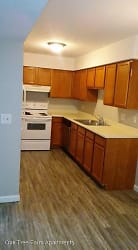 2101 Pin Oak Dr. Apartments - Hopkinsville, KY