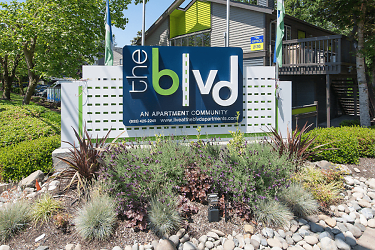 The BLVD Apartments - Kent, WA