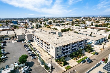 Clarington, The Apartments - Los Angeles, CA
