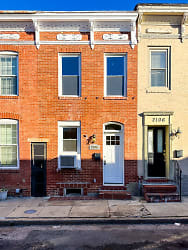 2104 Moyer St - Baltimore, MD