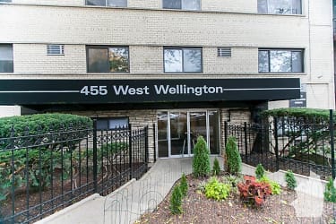 455 W Wellington Ave unit 450 - Chicago, IL