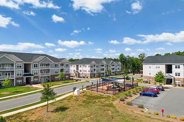 North Main Village Apartments - Mooresville, NC
