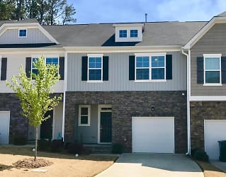 1425 Southpoint Trl - Durham, NC