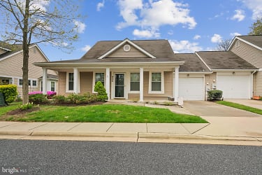 906 Roller Coaster Ct - Mount Airy, MD