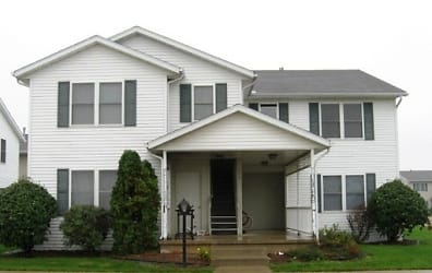 212 Stonewall Ct - Nappanee, IN