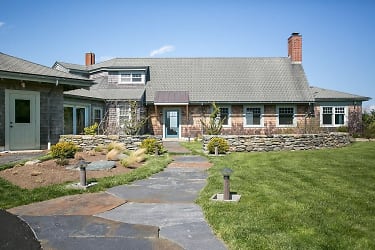 310 Indian Ave - Middletown, RI