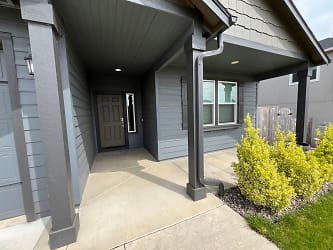 2505 23rd Ave NW - Albany, OR