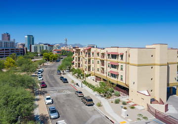 The Junction At Iron Horse Student Housing Apartments - Tucson, AZ