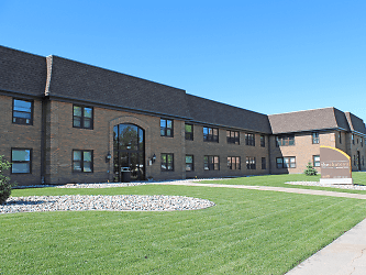 The Chateau Apartments - Minot, ND