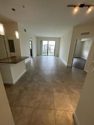 8150 NW 53rd St unit 2Bed - Doral, FL