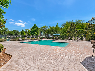 Lakes Of Chateau South Apartments - Kenner, LA