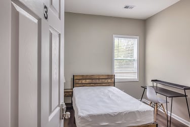 Room For Rent - Palmetto, GA