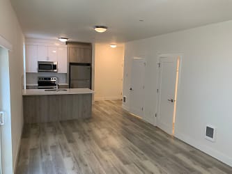 Simpson Apartments - Portland, OR