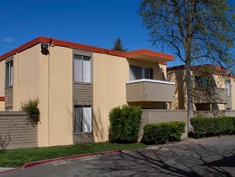 Sandpiper Apartments - Sacramento, CA