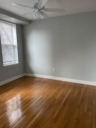 2445 Lakeview Ave unit 201 - Baltimore, MD