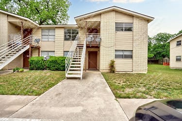 746 Old Martindale Rd - San Marcos, TX