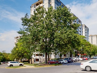 Takoma Towers Apartments - Takoma Park, MD