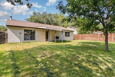 5204 Worley Dr - The Colony, TX