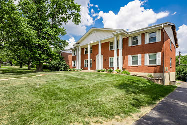 626 Broadmoor Dr unit A - Chesterfield, MO