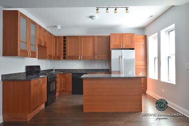 7528 N Seeley Ave unit 104 - Chicago, IL