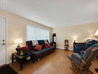 Stlouis Apartments - Portland, OR