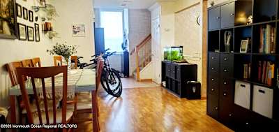 743 Banyan Ct - Marlboro, NJ