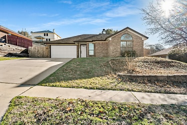 916 Whirlaway Dr - Copperas Cove, TX