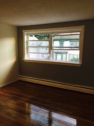 206 Stackpole Street Apartments - Lowell, MA