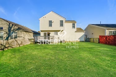 2105 Winding Hollow Dr - Grove City, OH