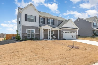 300 Rosewood Ln - Youngsville, NC