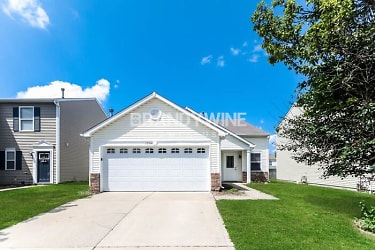 13366 North Swayzee Court - Camby, IN