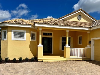 455 Venetian Villa Dr - New Smyrna Beach, FL