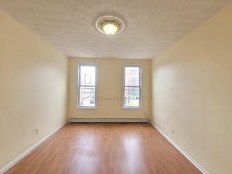 37-18 23rd Ave unit 2R - Queens, NY