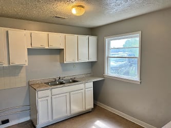 2207 N Kenyon St unit 1 - Indianapolis, IN