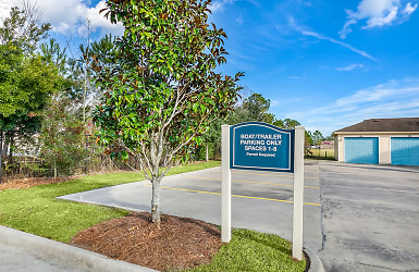 Brewster Commons At River Chase Apartments - Covington, LA