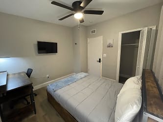 Room For Rent - Chuluota, FL
