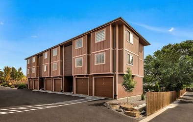 147 NW Revere Ave unit 02 - Bend, OR