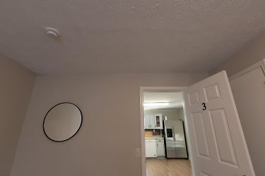Room For Rent - Newnan, GA