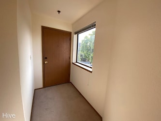 6813 Weedin Pl NE Apartments - Seattle, WA