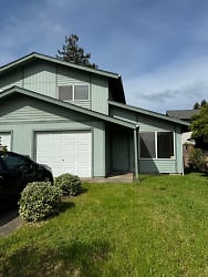 1330 Q St - Springfield, OR