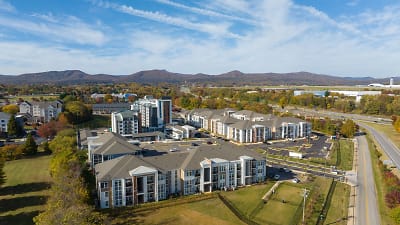 The View At Blue Ridge Commons Apartments - Roanoke, VA